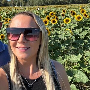 Meet your Posher, Victoria